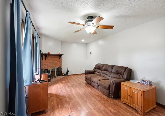 Photo 2 of Single family home for sale at 4311 Cottage Grv Rd, Green, OH 44685 | MLS# 5241811 | Listing updated on 2026-09-03