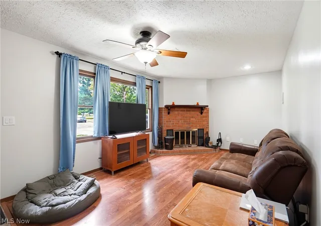 Photo 2 of Single family home for sale at 4311 Cottage Grv Rd, Green, OH 44685 | MLS# 5241811 | Listing updated on 2026-09-03