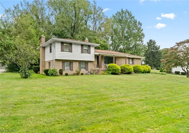 Photo 2 of Single family home for sale at 2591 Woodview Rd, Green, OH 44685 | MLS# 5241698 | Listing updated on 2026-09-11