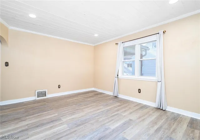 Photo 4 of Single family home for sale at 122 W Belleview Dr, Weirton, WV 26062 | MLS# 5241912 | Listing updated on 2026-09-03