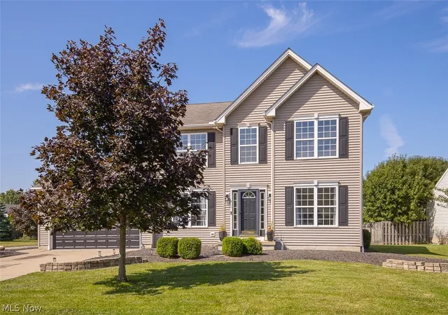 Photo 2 of Single family home for sale at 3312 Jones Dr, Lorain, OH 44053 | MLS# 5241810 | Listing updated on 2026-09-10