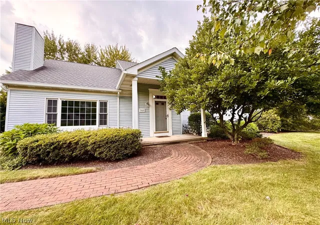 Condo for sale at 502 Dogwood Ln, Chagrin Falls, OH 44023 | MLS# 5240452