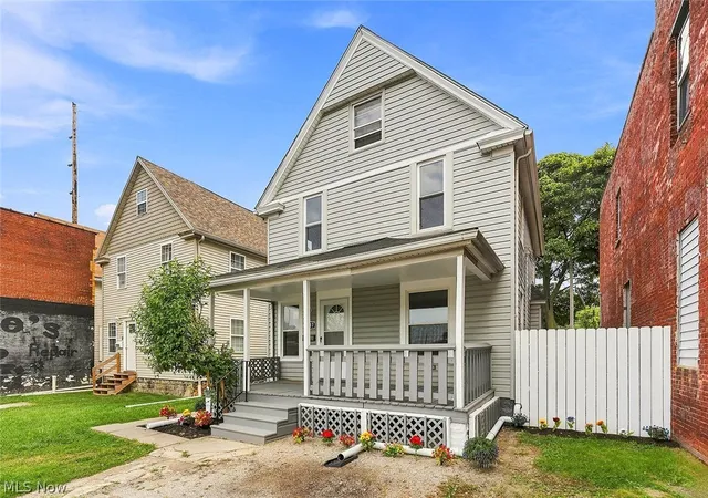 Photo 1 of Single family home for sale at 2217 Broadway, Lorain, OH 44052 | MLS# 5241808 | Listing updated on 2026-09-11