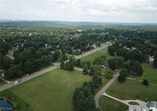 Photo 3 of Single family home for sale at 707 Markley St NE, Canton, OH 44721 | MLS# 5241950 | Listing updated on 2026-09-03