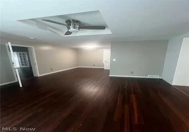 Listing Photo 2 - Condo for sale in building located at 1871 W 48th St, Cleveland, OH 44102