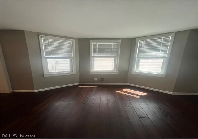 Listing Photo 4 - Condo for sale in building located at 1871 W 48th St, Cleveland, OH 44102