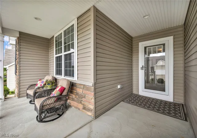 Photo 4 of Sale Pending at 8139 Castleton Dr, Mentor, OH 44060 | MLS# 5239014 | Listing updated on 2026-09-05