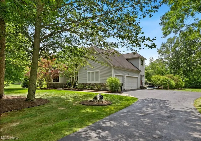 Photo 3 of Single family home for sale at 16680 Anne Ln, Chagrin Falls, OH 44023 | MLS# 5234461 | Listing updated on 2026-09-03
