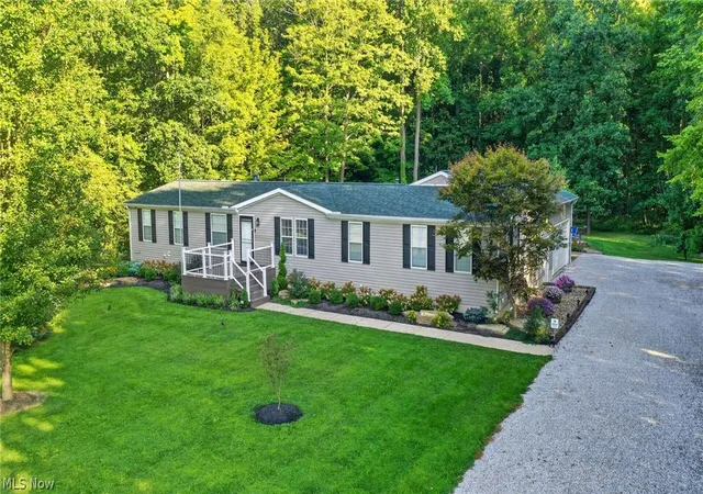 Photo 1 of Single family home for sale at 5249 New London Rd, Geneva, OH 44041 | MLS# 5241867 | Listing updated on 2026-09-03