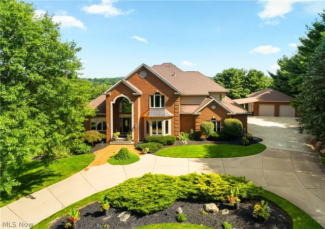 Photo 1 of Single family home for sale at 2389 Amberwood Cir Ne, Massillon, OH 44646 | MLS# 5237067 | Listing updated on 2026-09-11