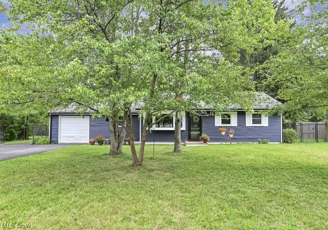 Single family home for sale at 1413 Princeton Dr, Brunswick, OH 44212 | MLS# 5240910