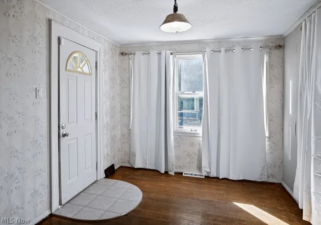 Photo 3 of Single family home for sale at 1808 Covert St, Parkersburg, WV 26101 | MLS# 5241948 | Listing updated on 2026-09-07