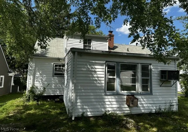 Photo 2 of Sale Pending at 4096 Colony Rd, Cleveland, OH 44121 | MLS# 5241659 | Listing updated on 2026-09-13