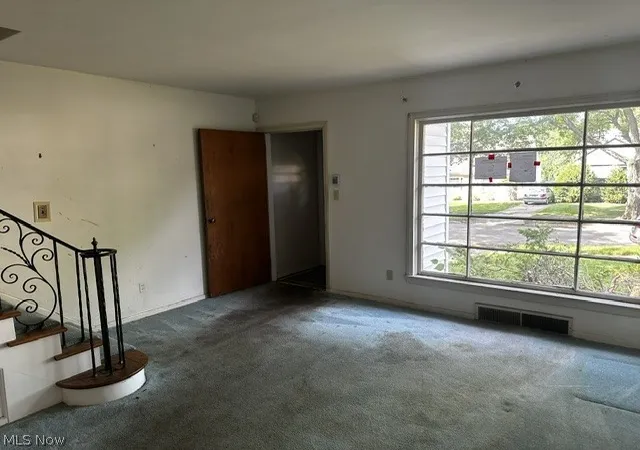 Photo 3 of Sale Pending at 4096 Colony Rd, Cleveland, OH 44121 | MLS# 5241659 | Listing updated on 2026-09-13