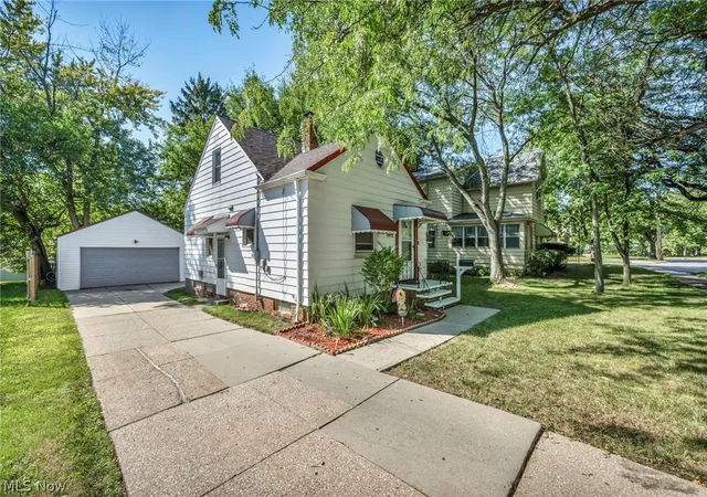 Photo 3 of Single family home for sale at 4972 Henry St, Cleveland, OH 44125 | MLS# 5237325 | Listing updated on 2026-09-03