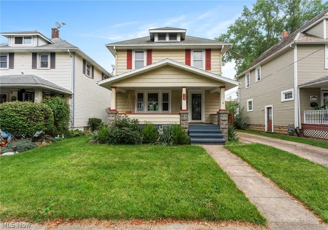 Photo 2 of Single family home for sale at 113 Longford Ave, Elyria, OH 44035 | MLS# 5240724 | Listing updated on 2026-09-05