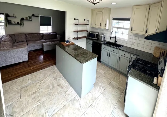 Photo 4 of Single family home for sale at 758 E 348th Street, Eastlake, OH 44095 | MLS# 5241881 | Listing updated on 2026-09-14
