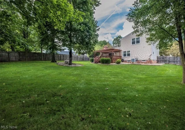 Photo 3 of Sale Pending at 2915 Winrich St NW, Massillon, OH 44646 | MLS# 5241195 | Listing updated on 2026-10-02