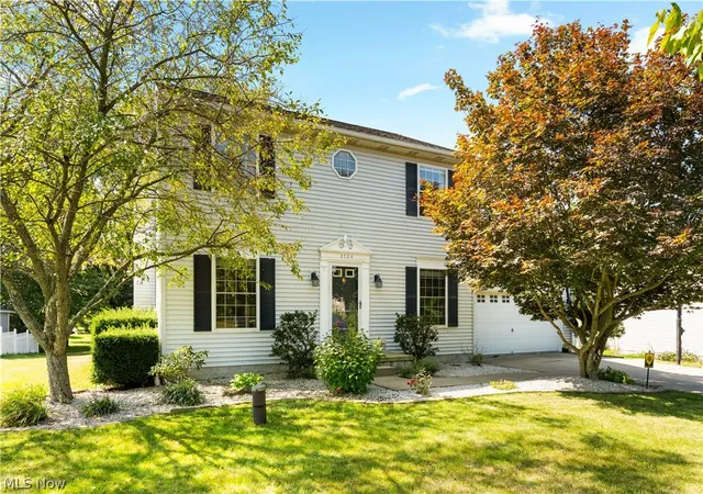 Single family home for sale at 2124 Mount Pleasant St NE, Canton, OH 44721 | MLS# 5241756