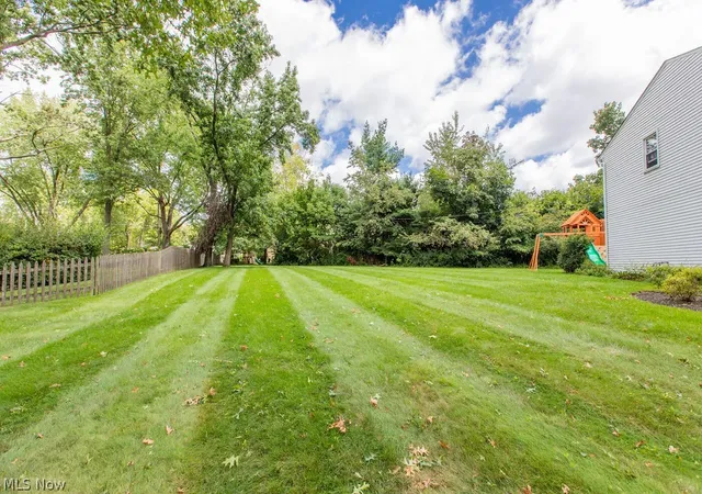 Photo 3 of Single family home for sale at 209 James Cir, Avon Lake, OH 44012 | MLS# 5241416 | Listing updated on 2026-10-01