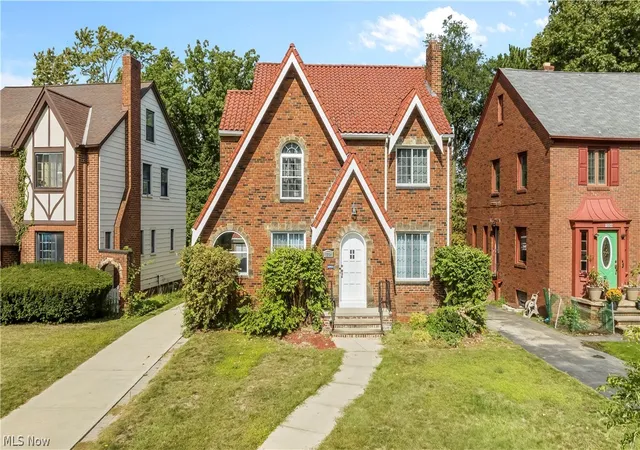 Photo 1 of Single family home for sale at 1254 Castleton Rd, Cleveland, OH 44121 | MLS# 5241488 | Listing updated on 2026-09-03