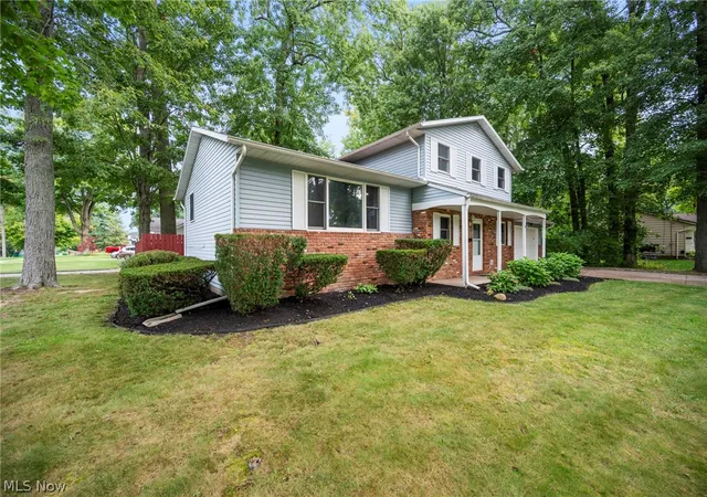 Photo 2 of Single family home for sale at 8665 Rosebud Dr, Mentor, OH 44060 | MLS# 5241819 | Listing updated on 2026-10-04