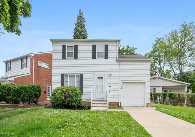 Photo 1 of Single family home for sale at 1518 Roselawn Rd, Cleveland, OH 44124 | MLS# 5241889 | Listing updated on 2026-09-04