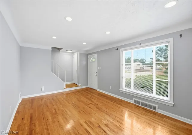 Photo 3 of Single family home for sale at 1518 Roselawn Rd, Cleveland, OH 44124 | MLS# 5241889 | Listing updated on 2026-09-04