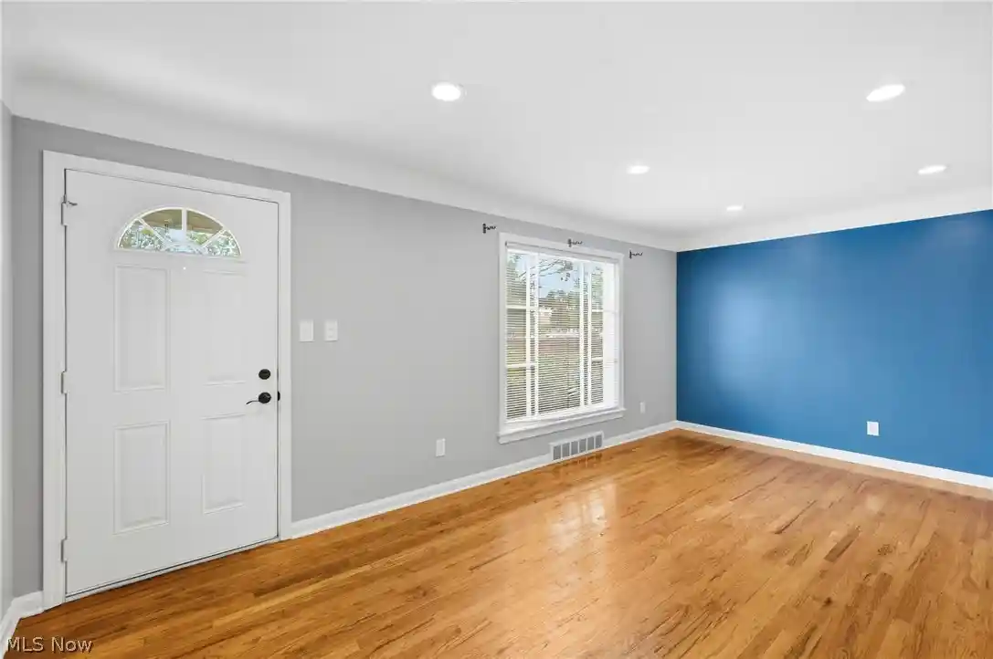 Photo 4 of Single family home for sale at 1518 Roselawn Rd, Cleveland, OH 44124 | MLS# 5241889 | Listing updated on 2026-10-29