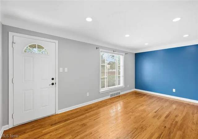 Photo 4 of Single family home for sale at 1518 Roselawn Rd, Cleveland, OH 44124 | MLS# 5241889 | Listing updated on 2026-09-04