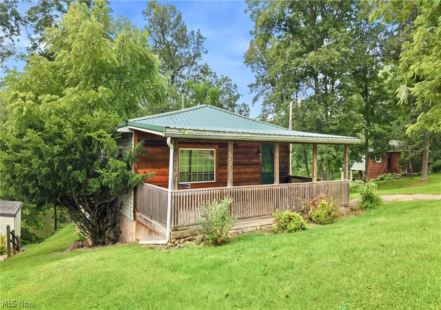 Photo 1 of Single family home for sale at 6750 Morningside Dr Sw, Carrollton, OH 44615 | MLS# 5241120 | Listing updated on 2026-09-21