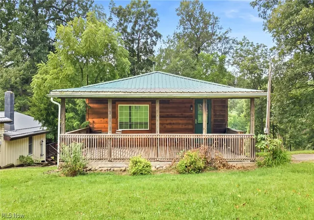 Photo 2 of Single family home for sale at 6750 Morningside Dr Sw, Carrollton, OH 44615 | MLS# 5241120 | Listing updated on 2026-09-21