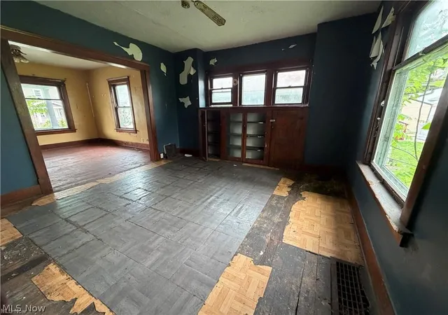 Photo 3 of Single family home for sale at 235 Iddings Ave SE, Warren, OH 44483 | MLS# 5241343 | Listing updated on 2026-09-03