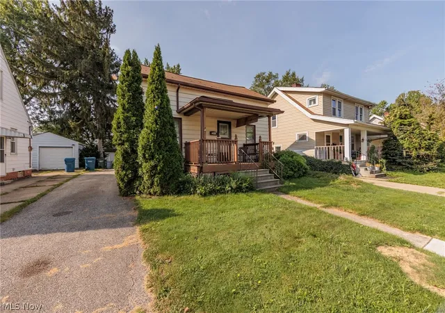 Photo 1 of Sale Pending at 20861 Woodstock Ave, Cleveland, OH 44126 | MLS# 5241779 | Listing updated on 2026-09-11