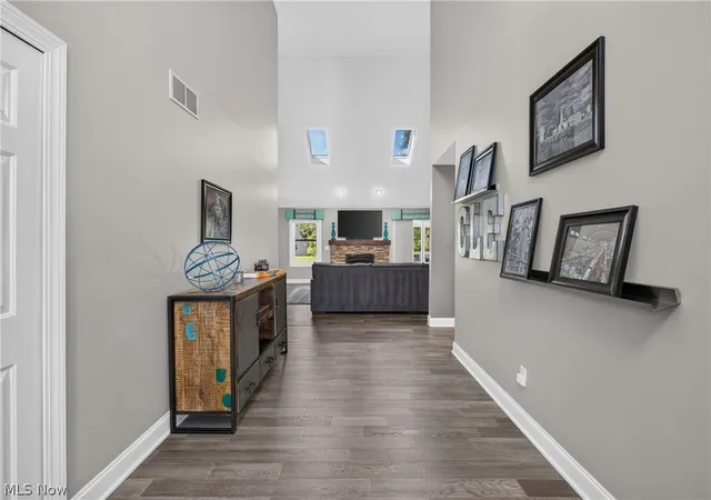 Photo 3 of Single family home for sale at 3270 Greentree Cir, Medina, OH 44256 | MLS# 5241514 | Listing updated on 2026-09-08