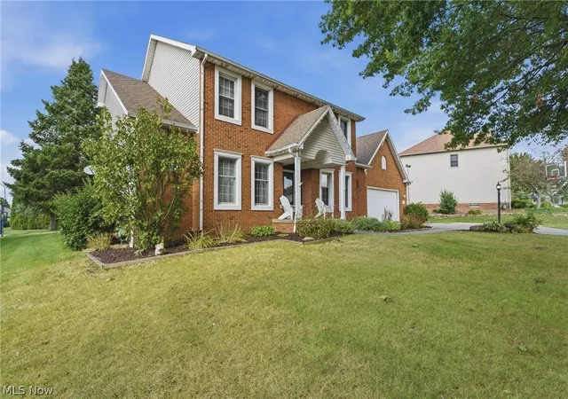Photo 2 of Single family home for sale at 2771 Missenden St Nw, North Canton, OH 44720 | MLS# 5241189 | Listing updated on 2026-10-02