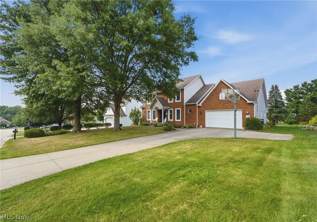 Photo 3 of Single family home for sale at 2771 Missenden St Nw, North Canton, OH 44720 | MLS# 5241189 | Listing updated on 2026-10-02
