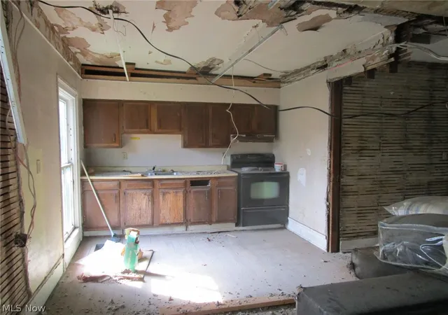 Photo 3 of Single family home for sale at 169 W Main St, Andover, OH 44003 | MLS# 5241727 | Listing updated on 2026-09-03