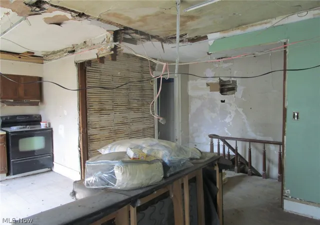 Photo 4 of Single family home for sale at 169 W Main St, Andover, OH 44003 | MLS# 5241727 | Listing updated on 2026-09-03