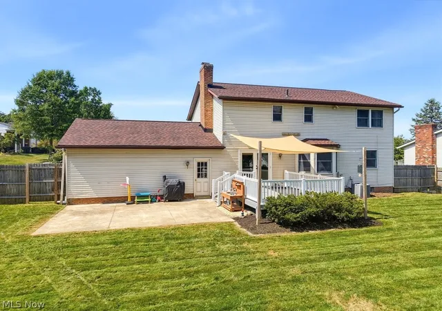 Photo 3 of Sale Pending at 5234 Shamrock Ave Nw, North Canton, OH 44720 | MLS# 5241102 | Listing updated on 2026-09-27
