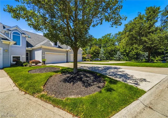 Photo 2 of Sale Pending at 11292 Glen Eagles Dr, Concord Township, OH 44077 | MLS# 5241798 | Listing updated on 2026-09-14