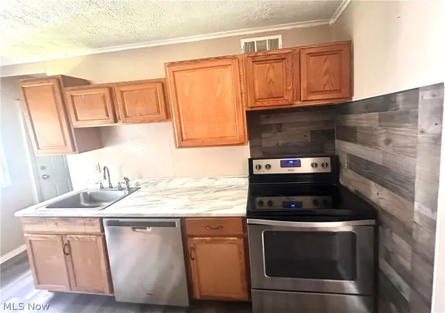 Photo 3 of Single family home for sale at 3877 Tacoma Ave, Lorain, OH 44055 | MLS# 5241771 | Listing updated on 2026-09-03