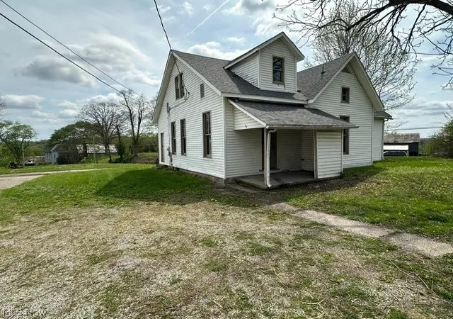 Photo 11 of Single family home for sale at 1601 Ridge Rd, Zanesville, OH 43701 | MLS# 5242010 | Listing updated on 2026-09-03