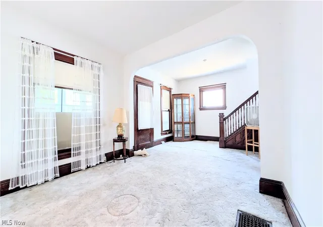 Photo 4 of Single family home for sale at 132 Grove Dr, Ashtabula, OH 44004 | MLS# 5241924 | Listing updated on 2026-09-14
