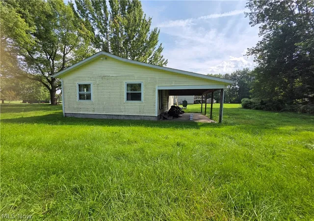 Photo 4 of Sale Pending at 6926 Reed Rd, Conneaut, OH 44030 | MLS# 5241946 | Listing updated on 2026-09-13
