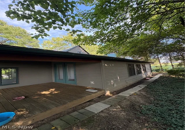 Photo 2 of Single family home for sale at 2008 18th Avenue, Parkersburg, WV 26101 | MLS# 5240510 | Listing updated on 2026-09-03