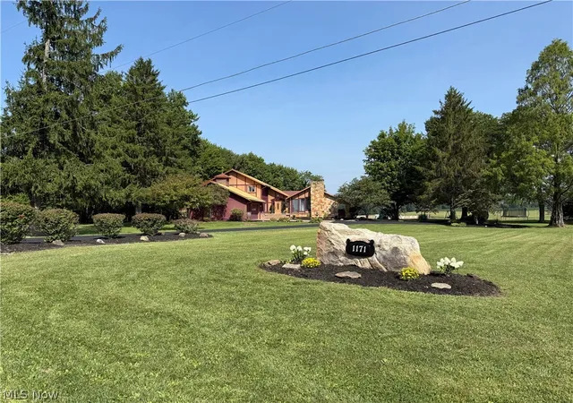 Photo 2 of Single family home for sale at 1171 Lindy Ln NW, Carrollton, OH 44615 | MLS# 5241799 | Listing updated on 2026-09-29