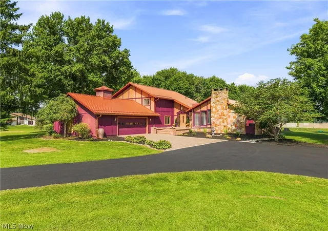 Photo 3 of Single family home for sale at 1171 Lindy Ln Nw, Carrollton, OH 44615 | MLS# 5241799 | Listing updated on 2026-09-29