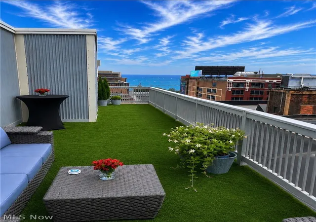 Listing Photo 2 - Condo for sale in building located at 1260 W 4Th St, Cleveland, OH 44113 - Unit #602
