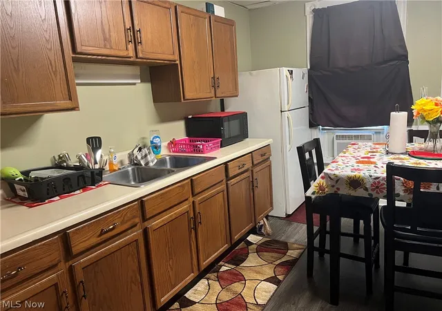 Photo 3 of House for sale at 324 Camp St, Sandusky, OH 44870 | MLS# 5241940 | Listing updated on 2026-09-12